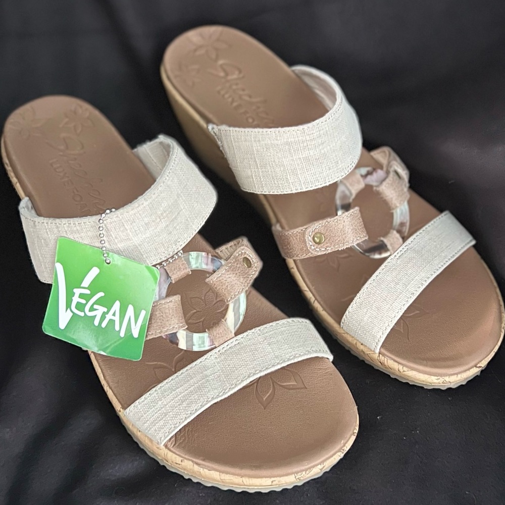 Sketchers super comfortable sandals